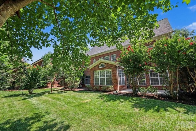 2400 River Oaks Drive, Waxhaw, NC 28173