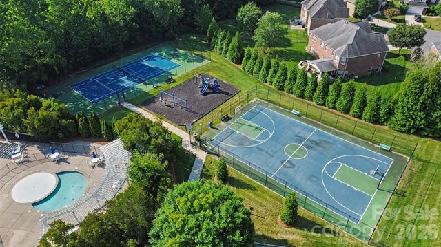 2400 River Oaks Drive, Waxhaw, NC 28173