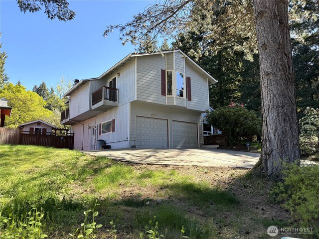 2318 NE Brookview Drive, Vancouver, WA 98686