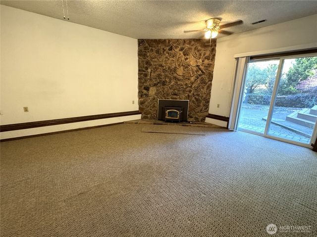 2318 NE Brookview Drive, Vancouver, WA 98686