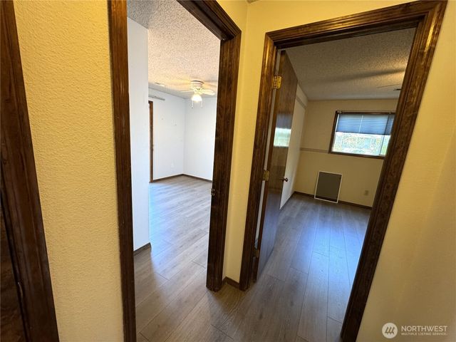 2318 NE Brookview Drive, Vancouver, WA 98686