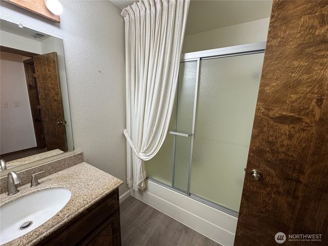 2318 NE Brookview Drive, Vancouver, WA 98686