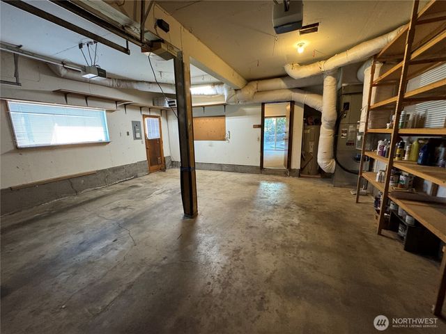 2318 NE Brookview Drive, Vancouver, WA 98686