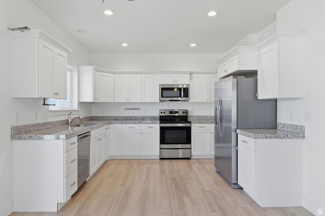 7077 N SPRING HILL LN, Eagle Mountain, UT 84005
