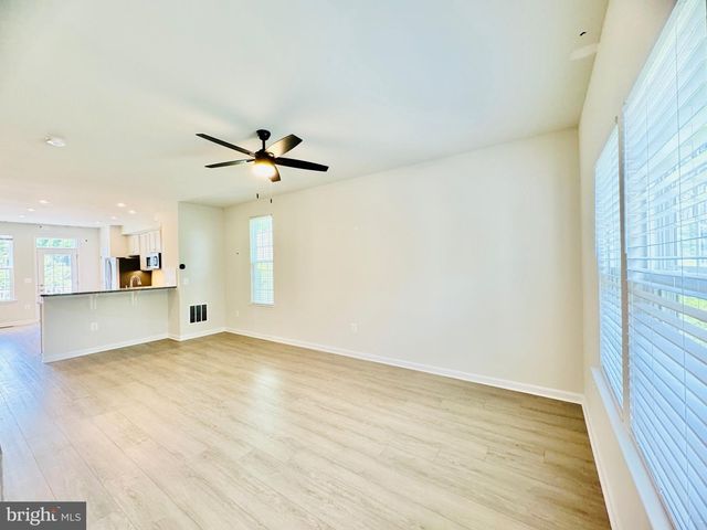 18374 REAPER HILL CT, Triangle, VA 22172