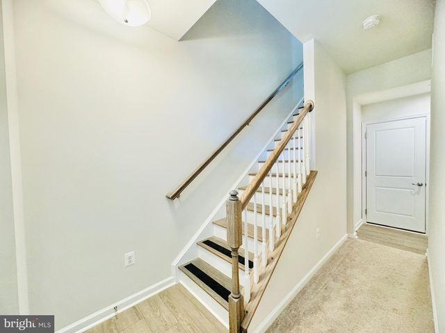 18374 REAPER HILL CT, Triangle, VA 22172
