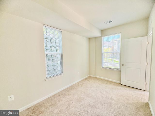 18374 REAPER HILL CT, Triangle, VA 22172