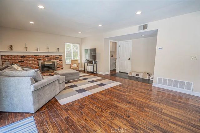 326 Fox Ridge Drive, Thousand Oaks, CA 91361