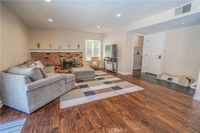 326 Fox Ridge Drive, Thousand Oaks, CA 91361