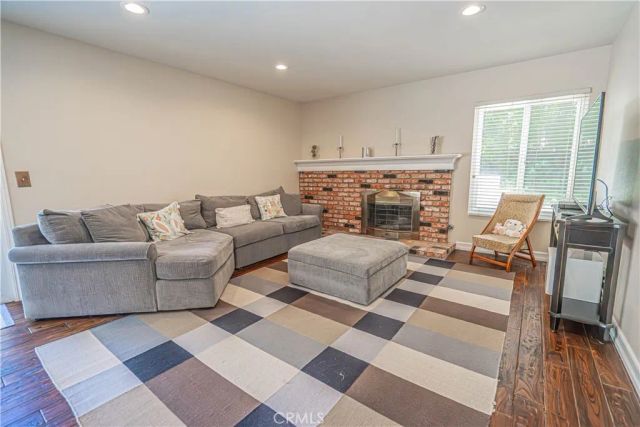 326 Fox Ridge Drive, Thousand Oaks, CA 91361