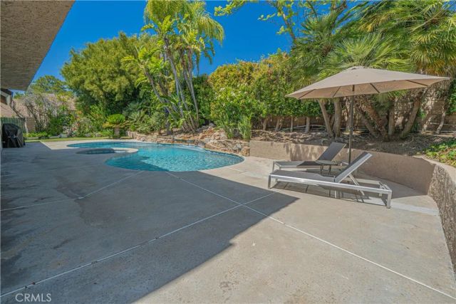 326 Fox Ridge Drive, Thousand Oaks, CA 91361