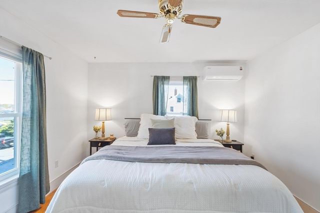 10 Lake View Pl, Lynn, MA 01904