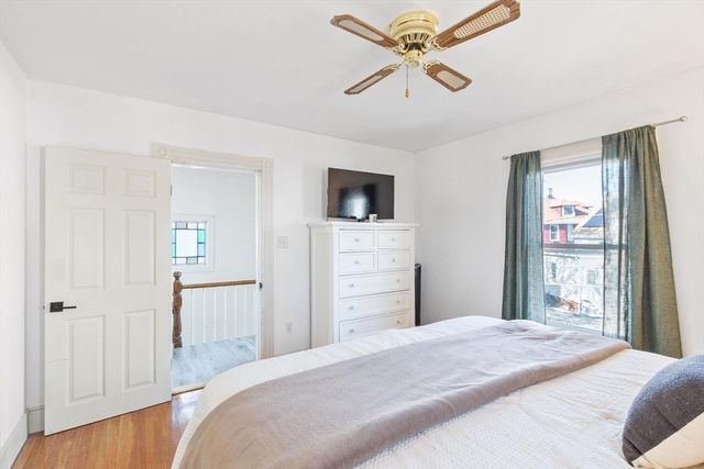 10 Lake View Pl, Lynn, MA 01904
