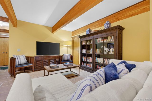 1-3 Saddle Brook Rd, North Salem, NY 10560