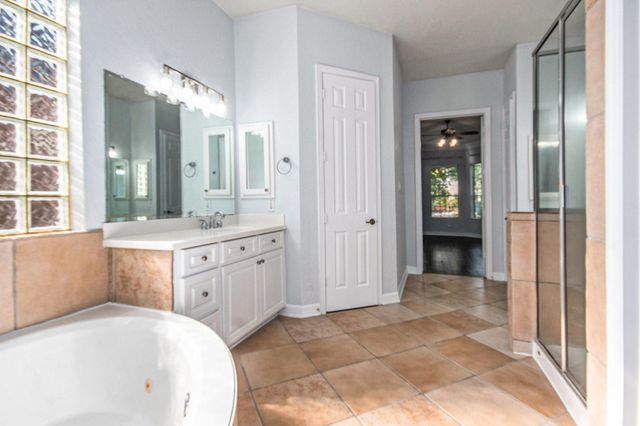 15530 Wooden Oak Court, Houston, TX 77059