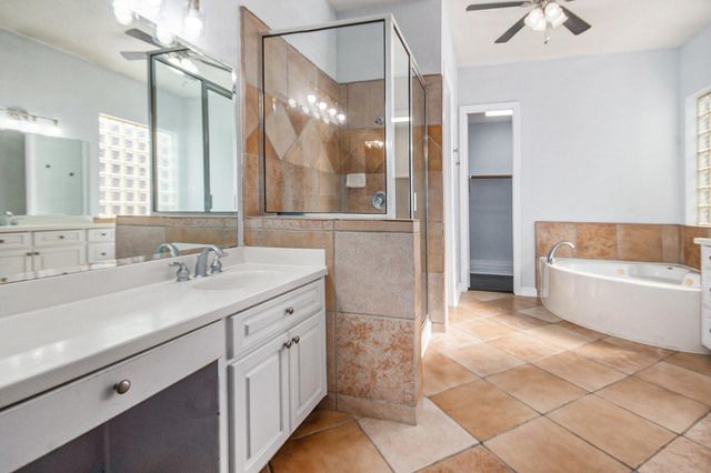 15530 Wooden Oak Court, Houston, TX 77059