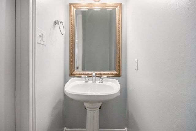 15530 Wooden Oak Court, Houston, TX 77059