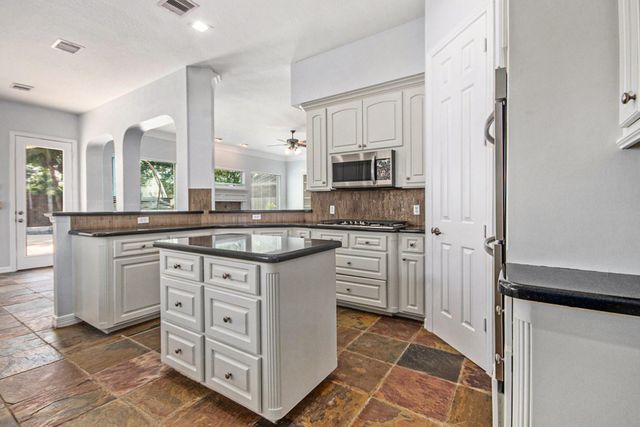 15530 Wooden Oak Court, Houston, TX 77059