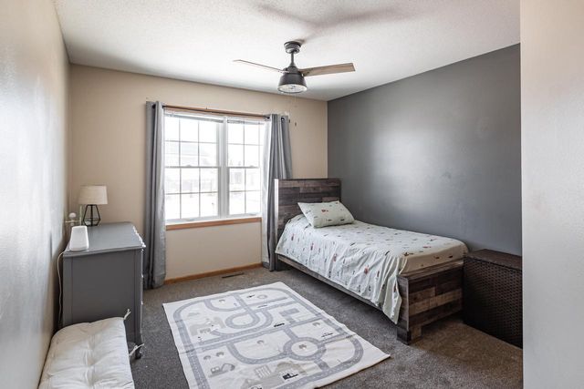 1004 Remington DRIVE, Holmen, WI 54636