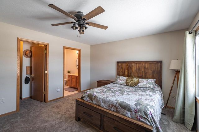 1004 Remington DRIVE, Holmen, WI 54636