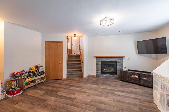 1004 Remington DRIVE, Holmen, WI 54636