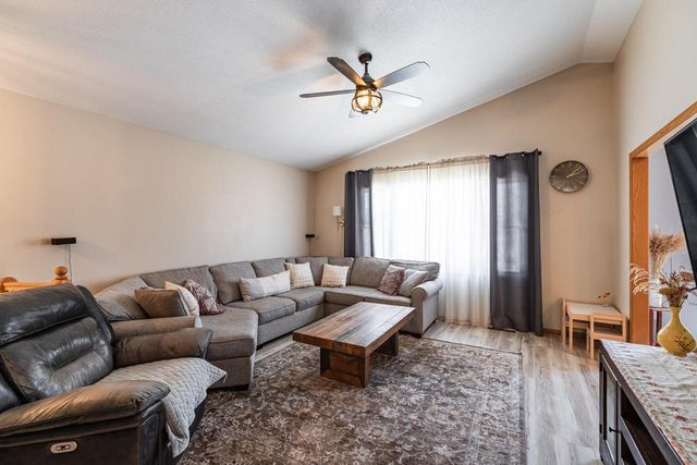 1004 Remington DRIVE, Holmen, WI 54636