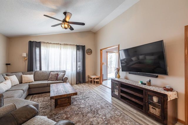 1004 Remington DRIVE, Holmen, WI 54636