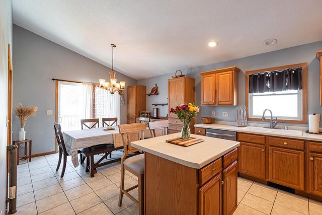 1004 Remington DRIVE, Holmen, WI 54636