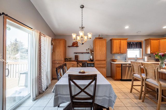 1004 Remington DRIVE, Holmen, WI 54636