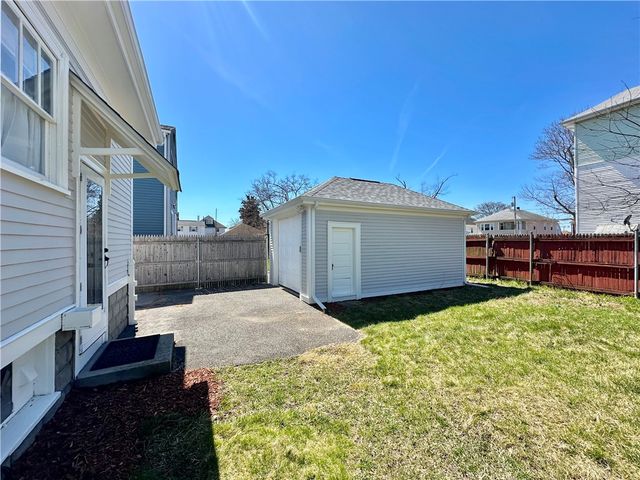 44 Bellevue Avenue, Pawtucket, RI 02861