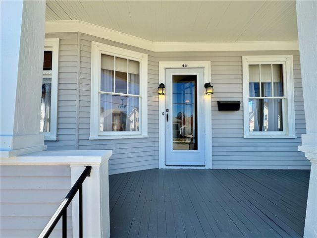 44 Bellevue Avenue, Pawtucket, RI 02861