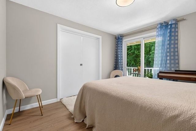 7 Thoreau Ct 8, Natick, MA 01760