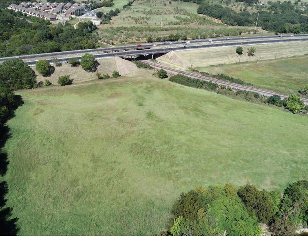 2101 Clear Creek Drive, Weatherford, TX 76087