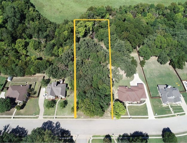 2101 Clear Creek Drive, Weatherford, TX 76087