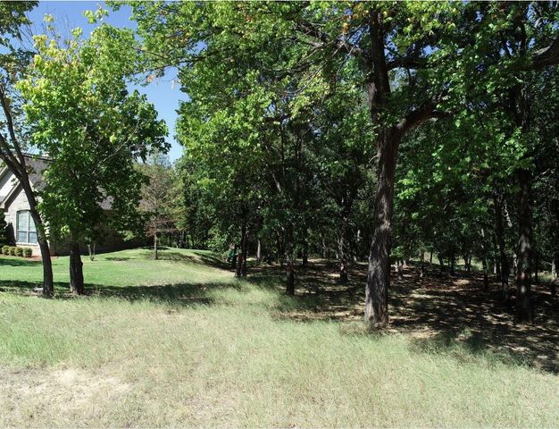 2101 Clear Creek Drive, Weatherford, TX 76087