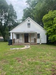 1815 Riverdale RD SE, Roanoke, VA 24011