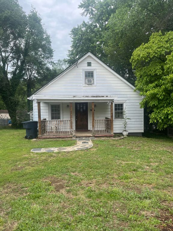 1815 Riverdale RD SE, Roanoke, VA 24011