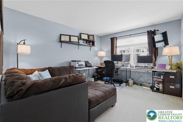 5459 Spring Ridge Drive West, Lower Macungie Twp, PA 18062