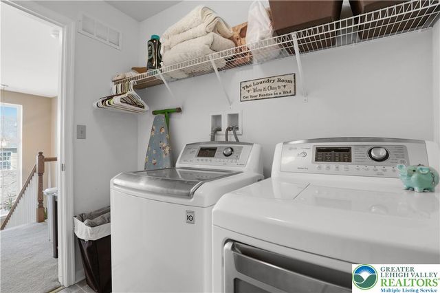 5459 Spring Ridge Drive West, Lower Macungie Twp, PA 18062