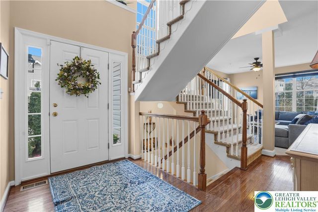 5459 Spring Ridge Drive West, Lower Macungie Twp, PA 18062