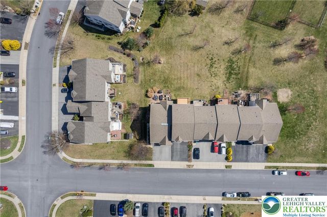 5459 Spring Ridge Drive West, Lower Macungie Twp, PA 18062