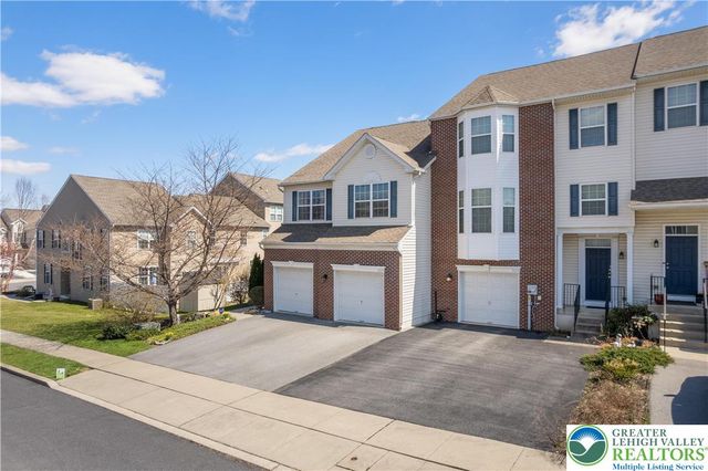 5459 Spring Ridge Drive West, Lower Macungie Twp, PA 18062