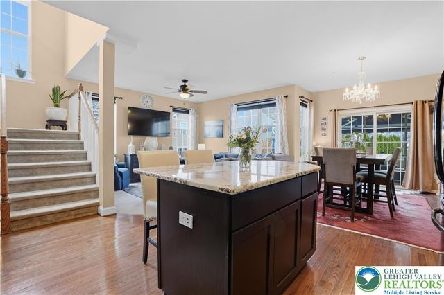 5459 Spring Ridge Drive West, Lower Macungie Twp, PA 18062