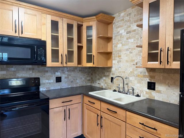 745 S Alton Way 6D, Denver, CO 80247