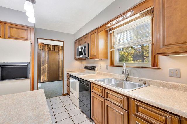 2773 Grosvenor Drive, Colerain Twp, OH 45251