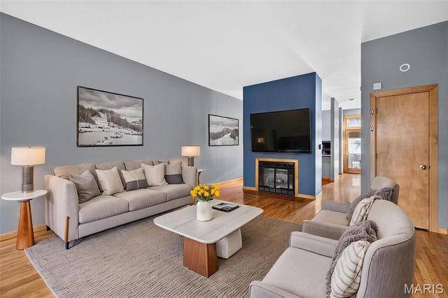 2641 Saint Vincent Avenue, St Louis, MO 63104