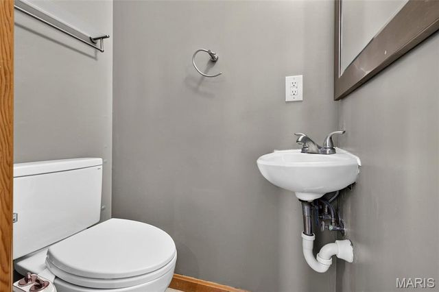 2641 Saint Vincent Avenue, St Louis, MO 63104