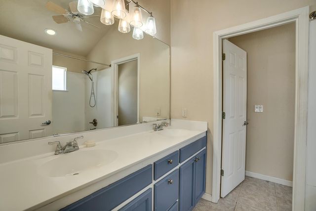 864 Grafton St, Manteca, CA 95337