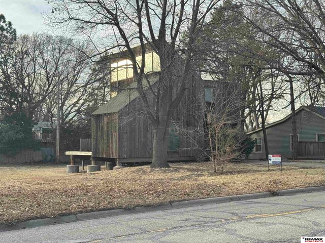 431 S 40th Street, Lincoln, NE 68510