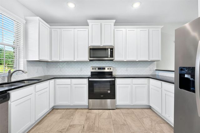 13238 Enchanted Way Drive, Montgomery, TX 77356